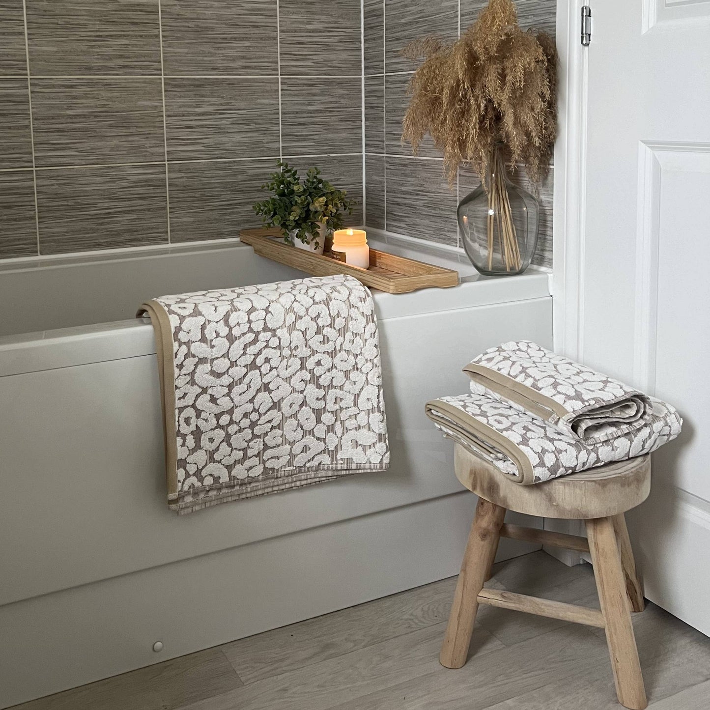 SERVIETTE DE BAIN LEOPARD - GRIS / BEIGE - 3 tailles