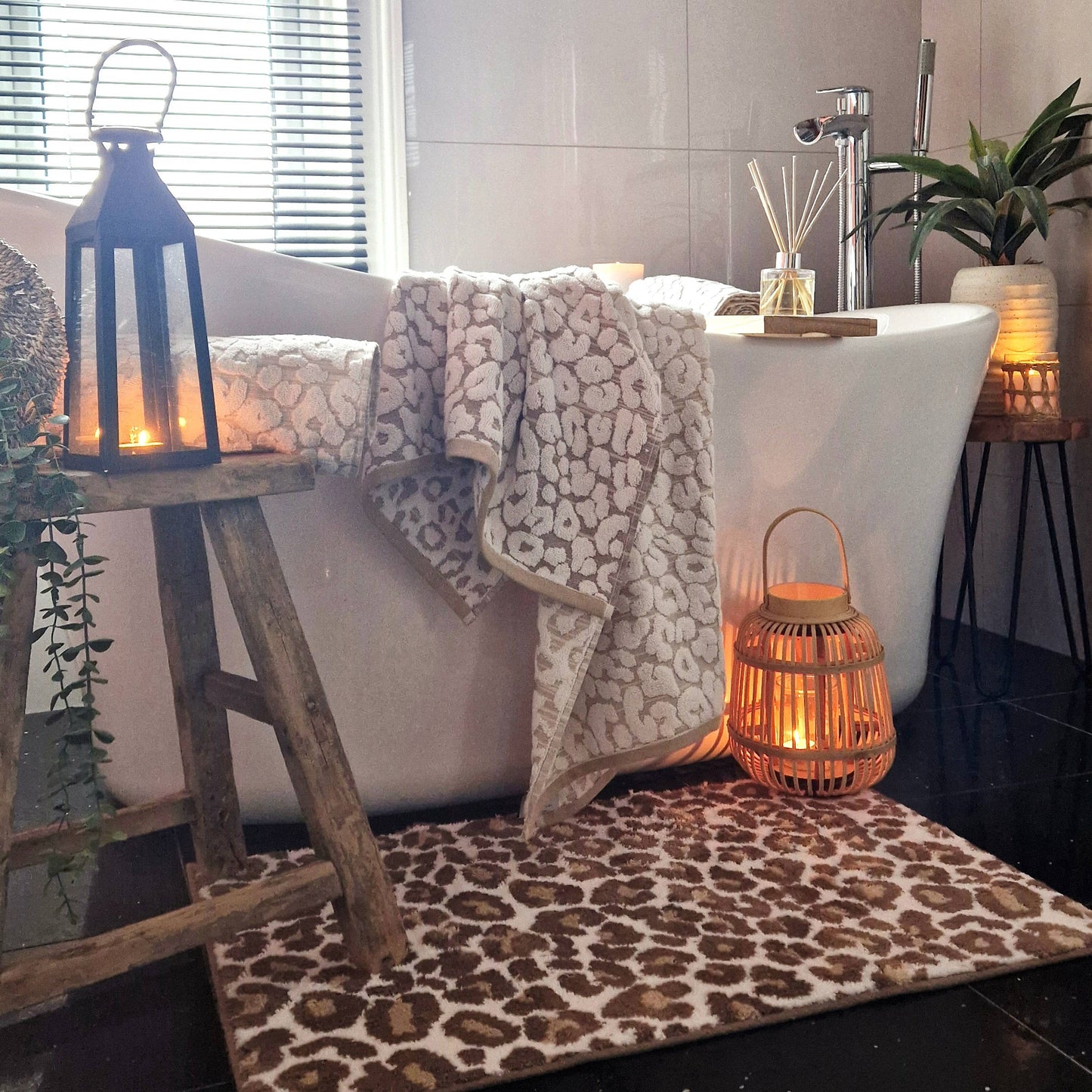 TAPIS DE BAIN LÉOPARD