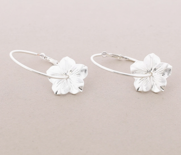 BOUCLES D'OREILLE - Créoles et fleur en métal - Argent