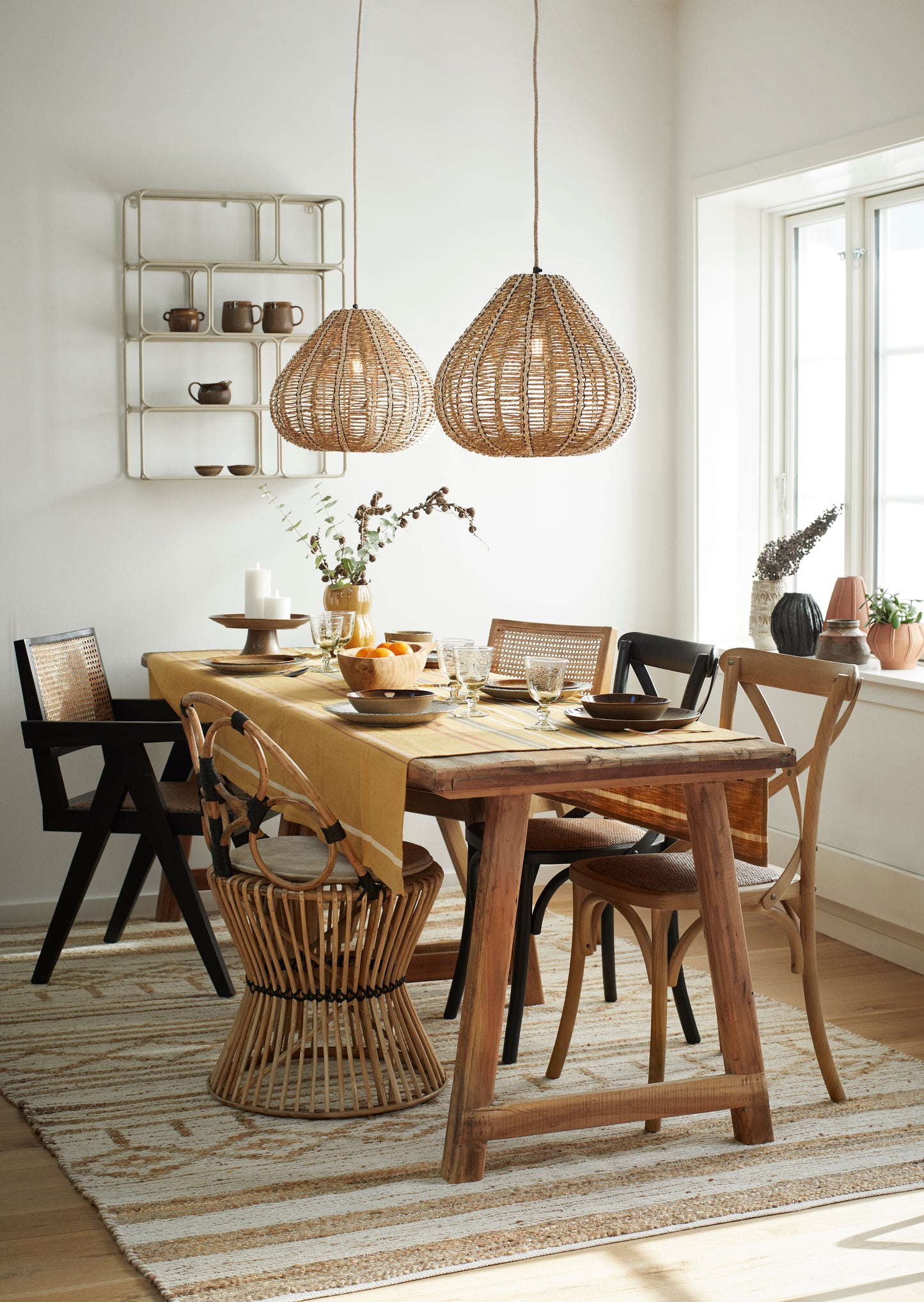 CHAISE EN BAMBOU AVEC COUSSIN EN VELOUR