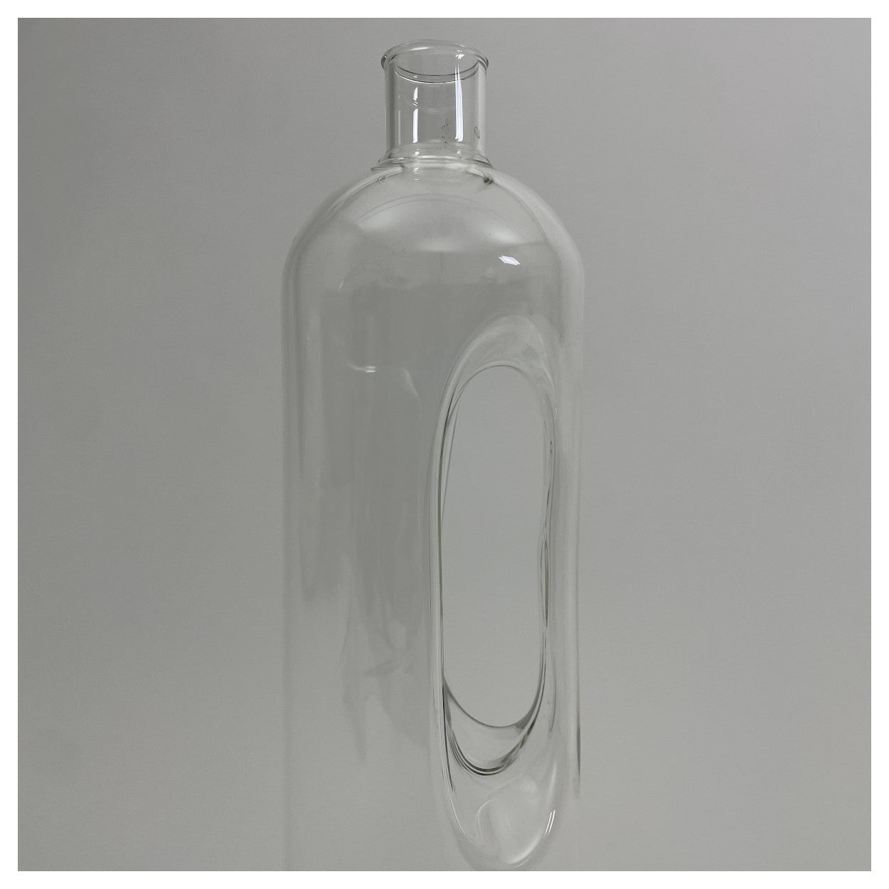 CARAFE EN VERRE