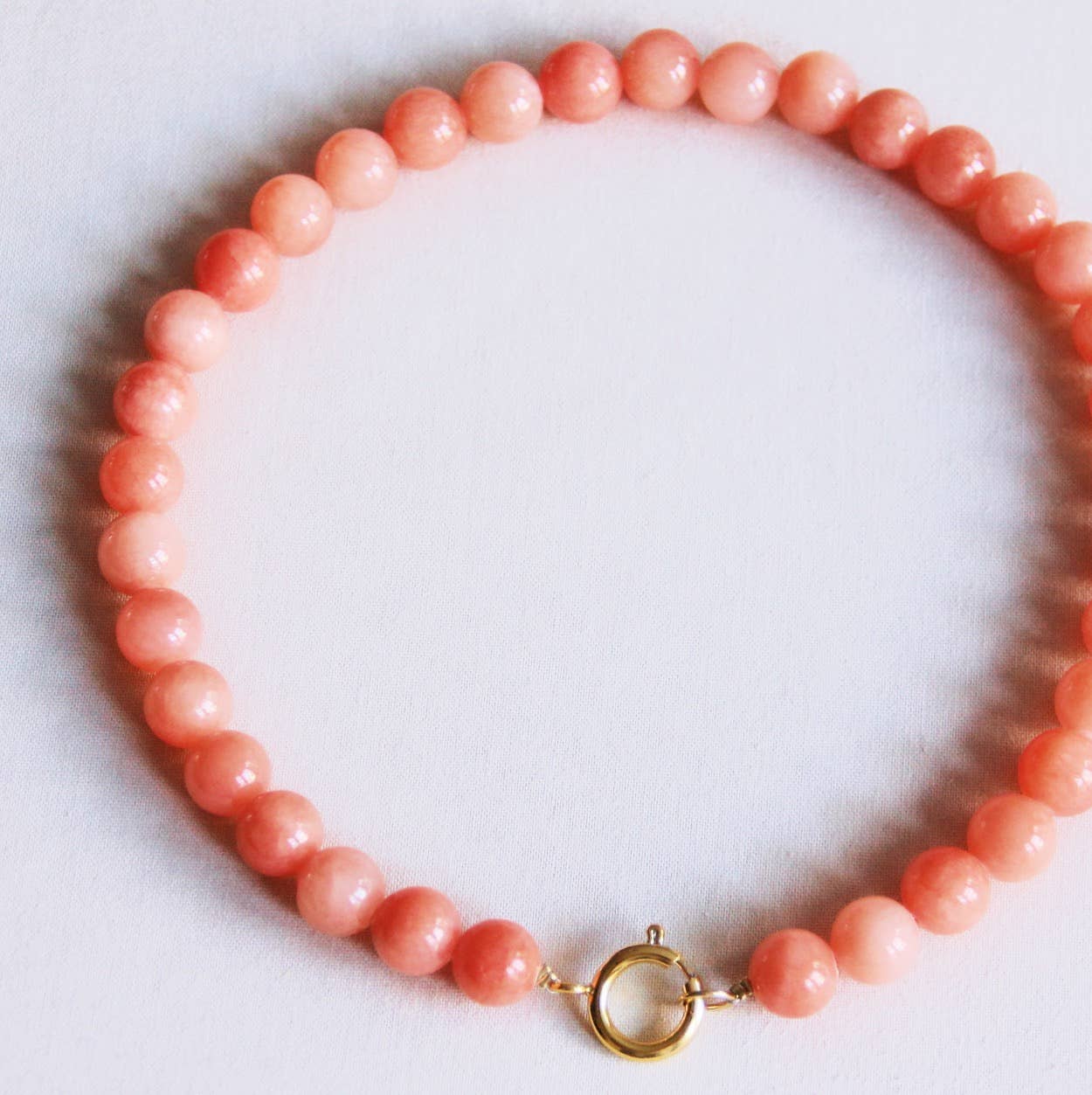COLLIER EN PERLES DE PIERRE NATURELLE - Orange