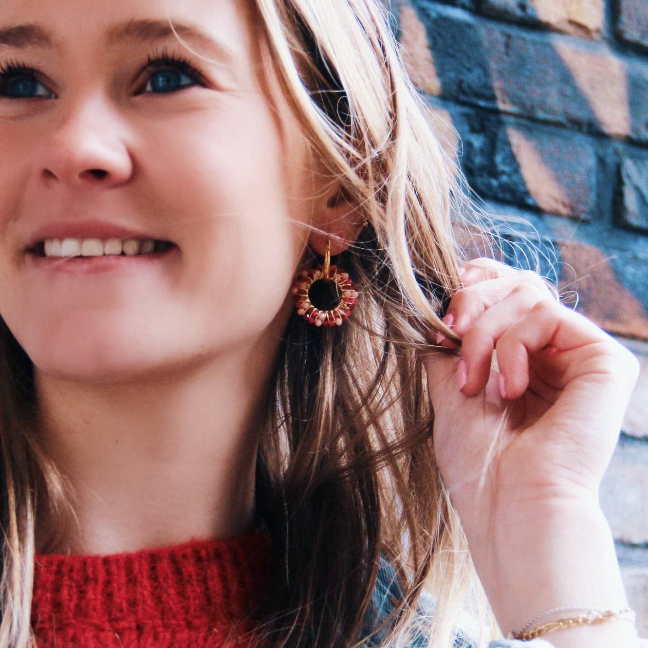 BOUCLE D'OREILLES PENDENTIF – mélange rose/rouge