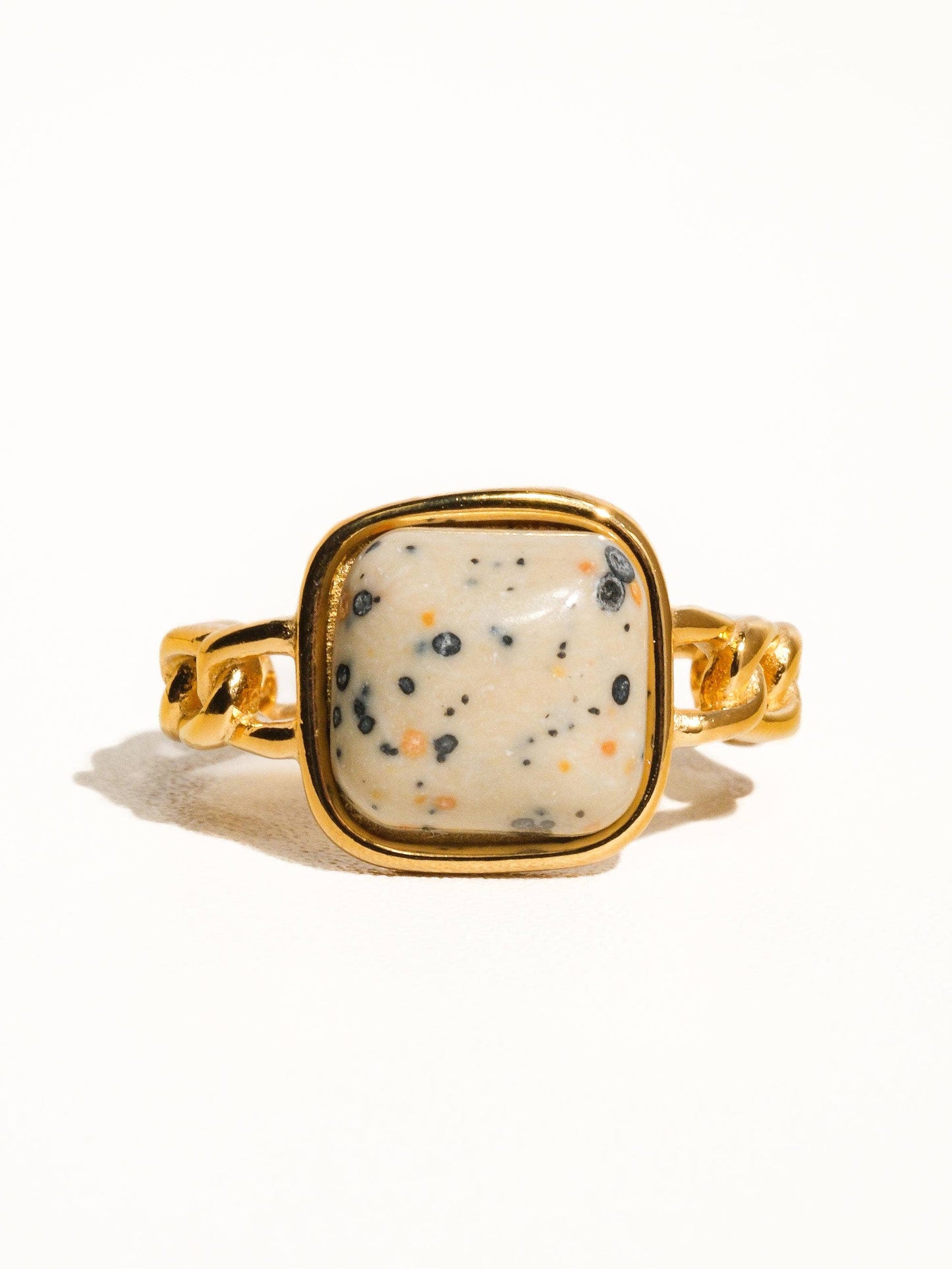 BAGUE EN PIERRE PRECIEUSE - Beig