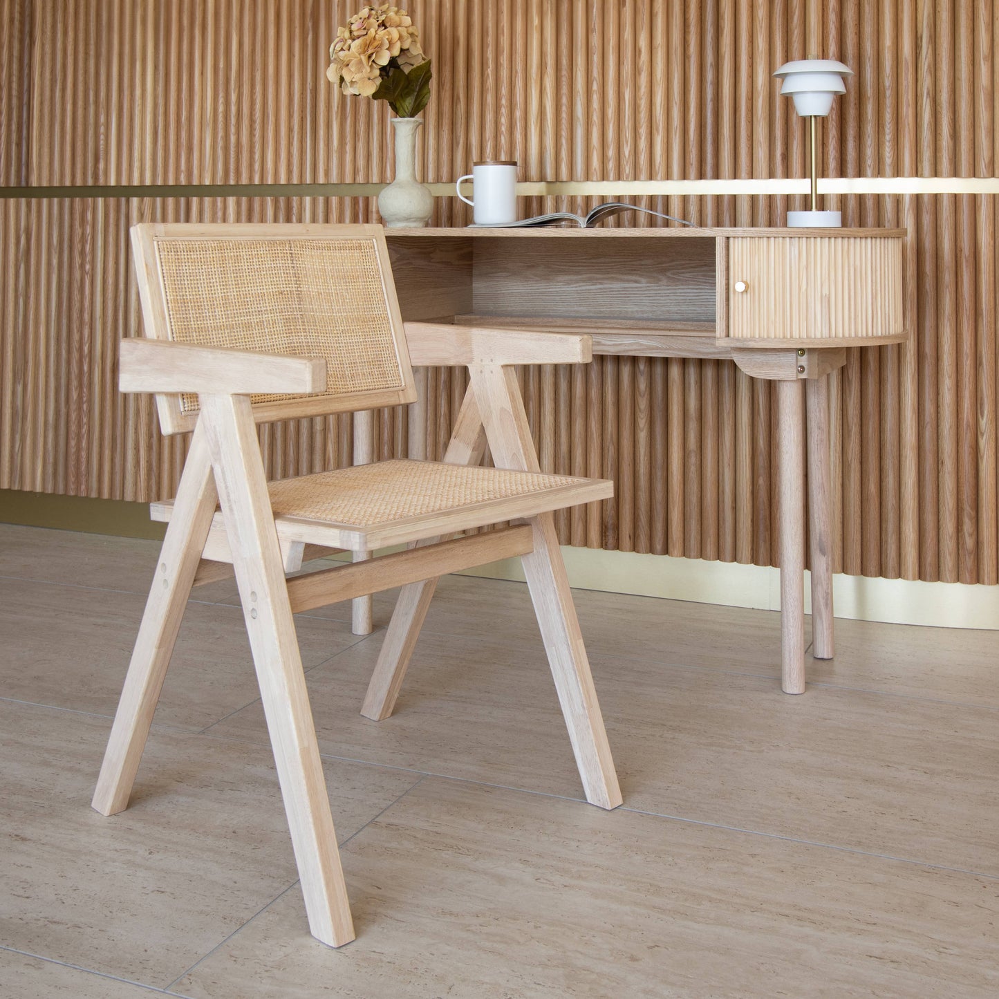 CHAISE EN BOIS DE PIN NATUREL/ROTIN