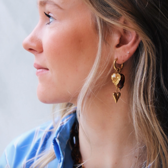 BOUCLES D'OREILLE - Marron et coeur doré