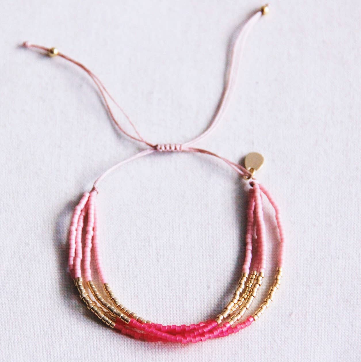 BRACELET PERLES - rose/magenta/doré