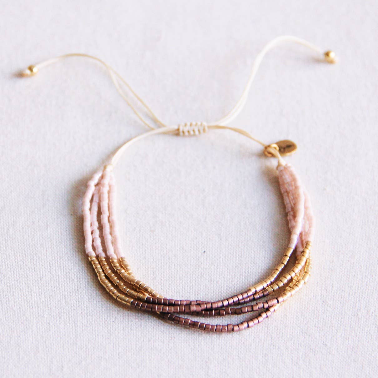 BRACELET PERLES - nude/taupe/plaqué or