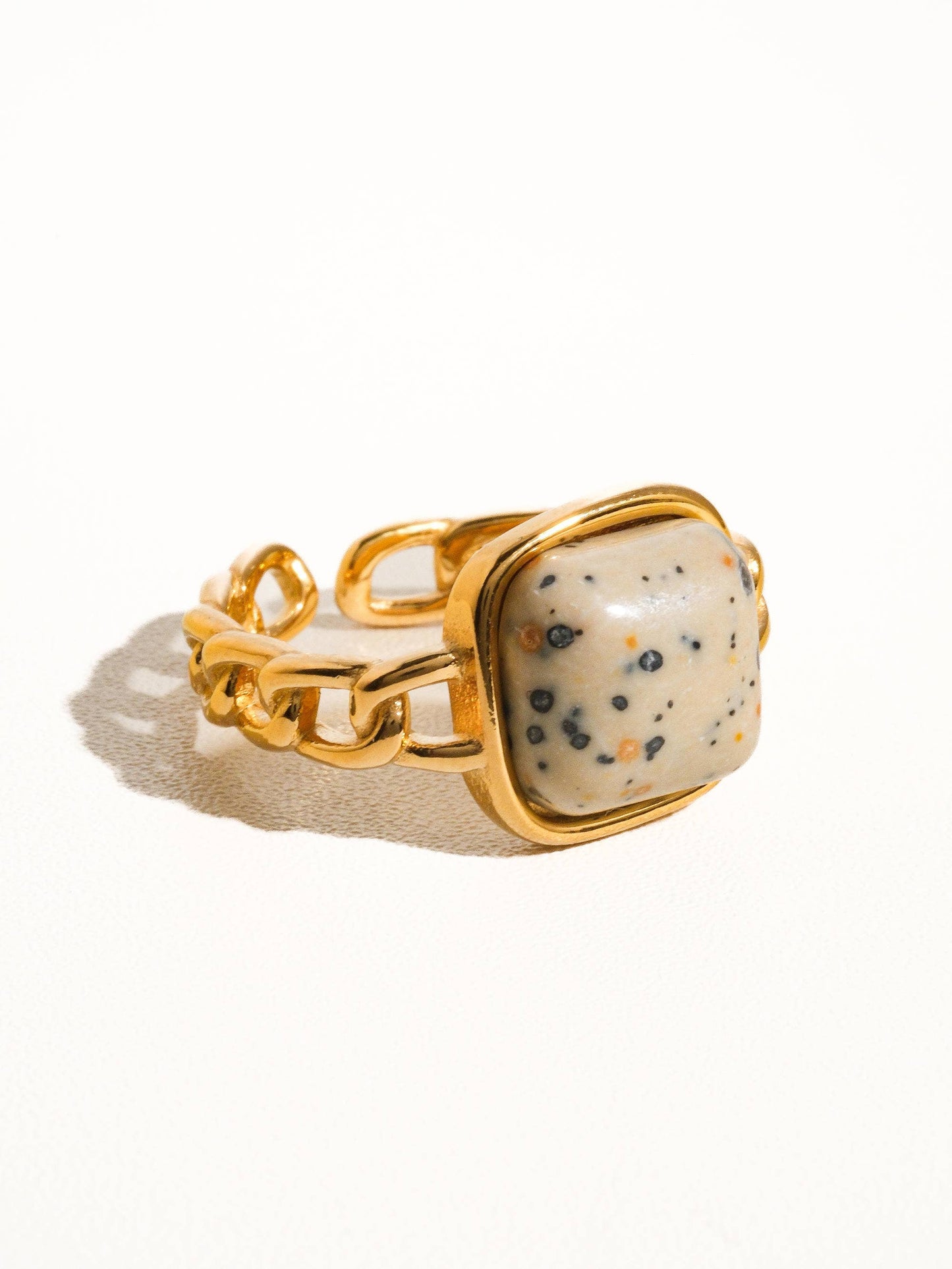 BAGUE EN PIERRE PRECIEUSE - Beig